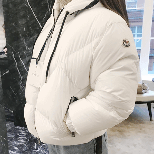 몽클레어 에스톰 숏 다운 재킷